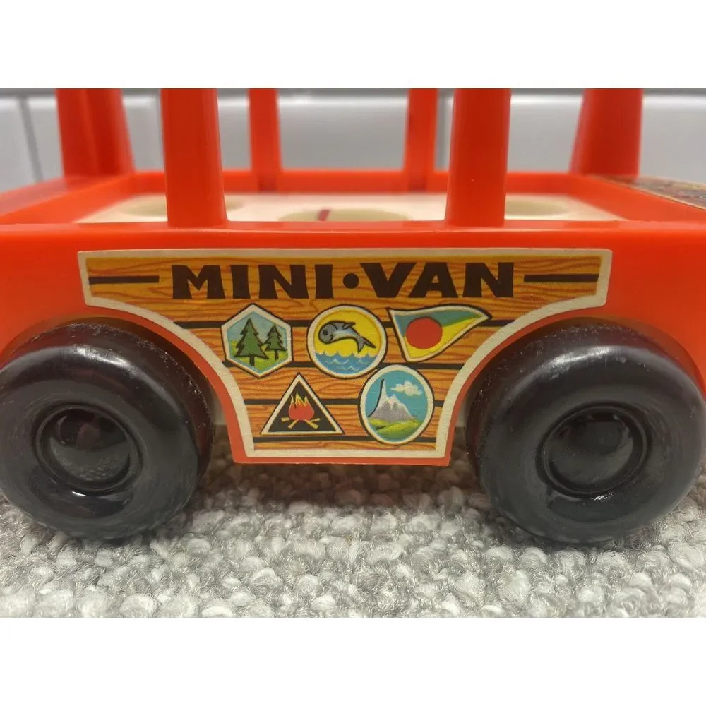 Fisher Price VTG‎ Mini Van Car With Family People Dog 1969 HG8